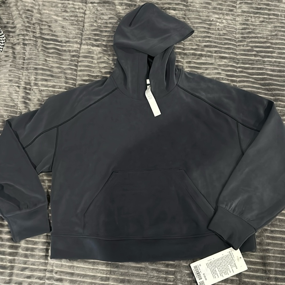 NEW WITH TAGS! Black softstreme hoodie from Lululemon!